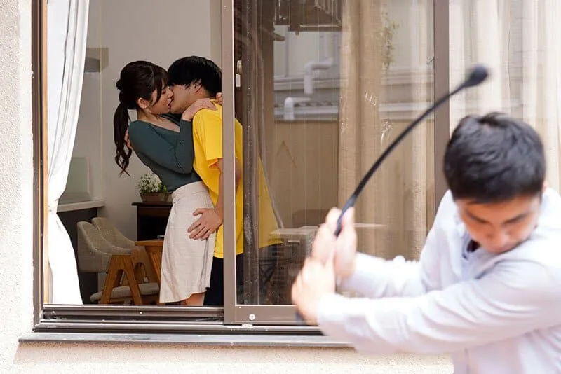 Anh xã mãi mê với công việc, vợ nảy sinh tình cảm với em anh xã vì cô đơn